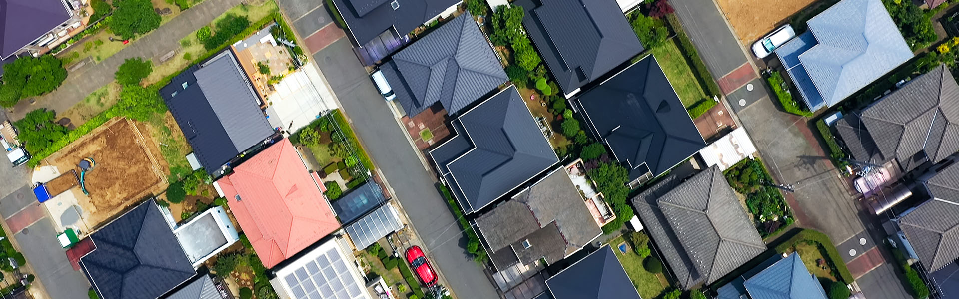 ドローンから見える住宅地の屋根