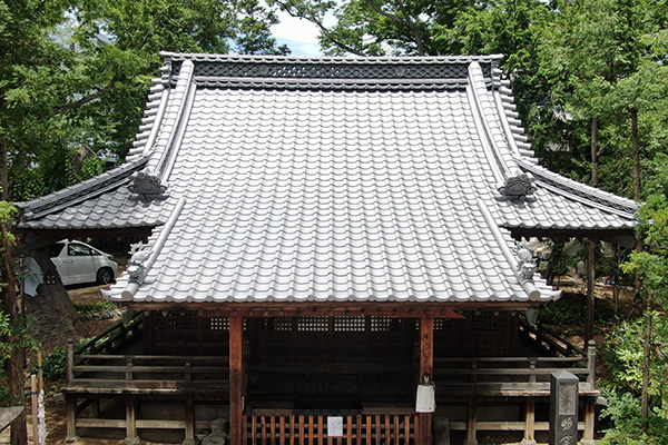 お寺の瓦屋根